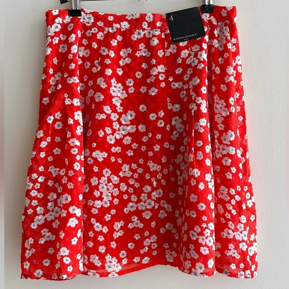 Banana Republic Floral Mini Skater Skirt, Red/White, Size 4, NWT